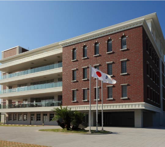 AICJ中学校・高等学校の外観写真